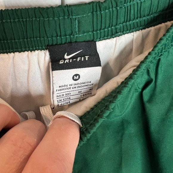 D11.43 Nike Running Shorts Medium - Picture 4 of 5